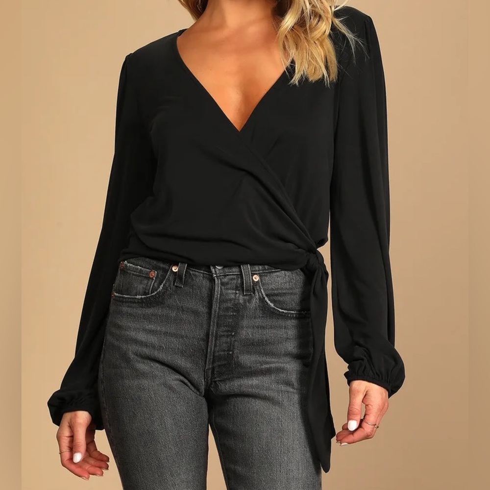 LuLu’s Black Long Sleeve Wrap Top Size Small